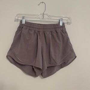 Lululemon hotty hot short in dusty dawn size 4 long